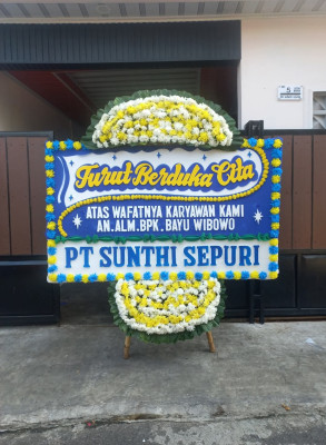 Papan Bunga Duka di Sirongo Folaraha