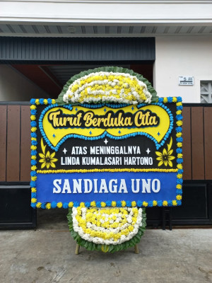 Papan Bunga Duka di Sirongo Folaraha